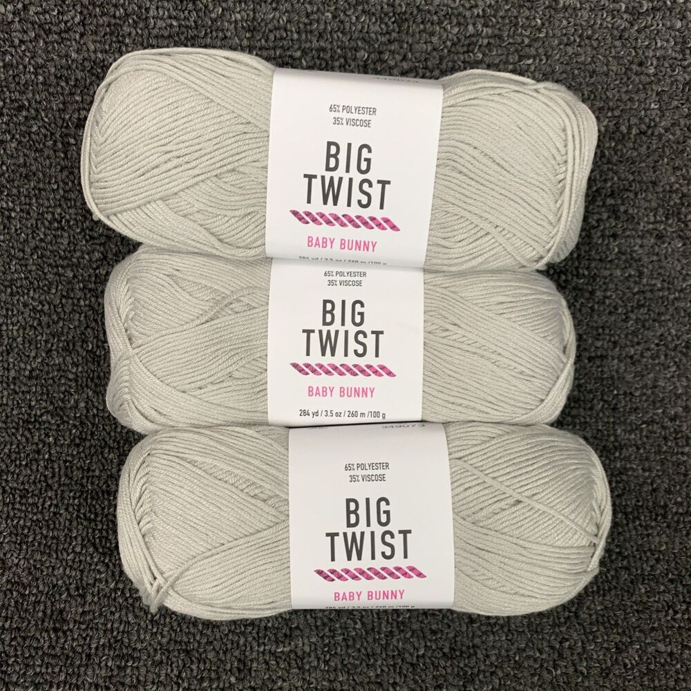 Lot Of 3 Big Twist Baby Bunny Light Gray Yarn 3.5 oz 284 yds Each New Super Fine - Picture 1 of 7